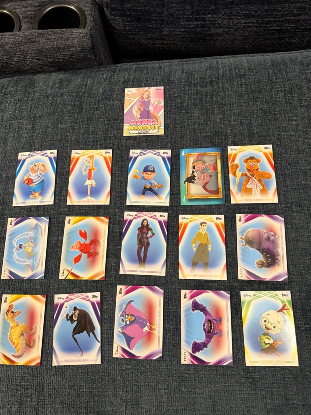 Disney/ Pixar Topps Neon Trading Cards 2026